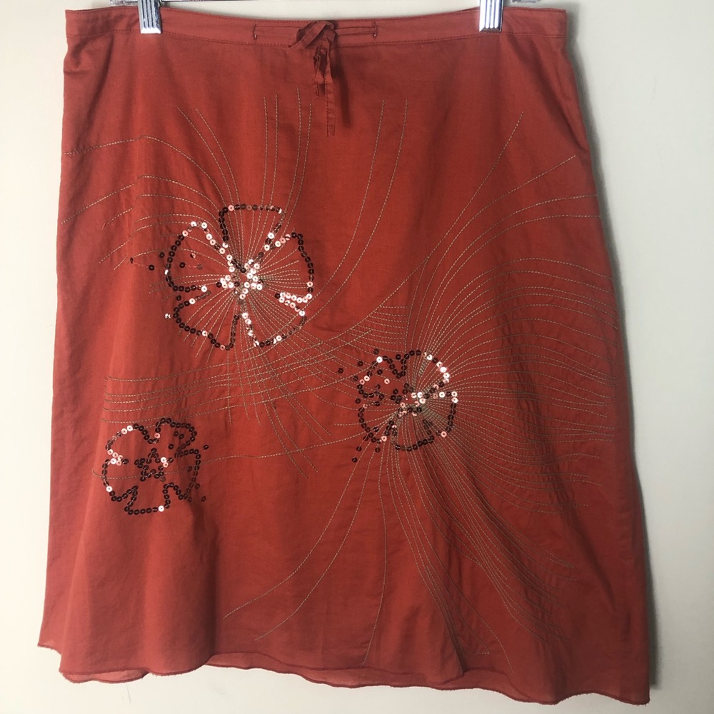 Mexx Skirt, fully lined with sequins on front